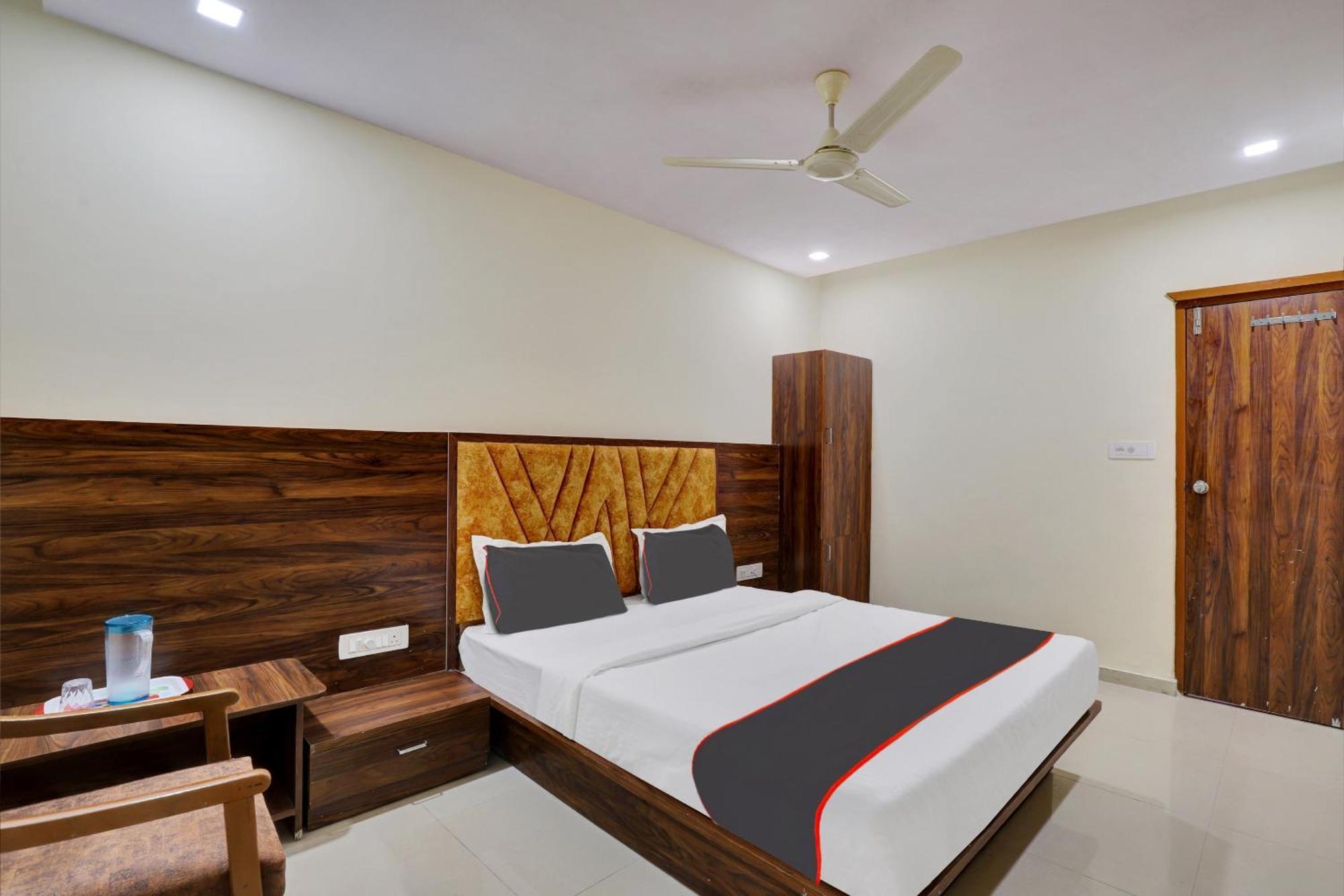 Hotel O Neelkamal Ахмедабад Экстерьер фото
