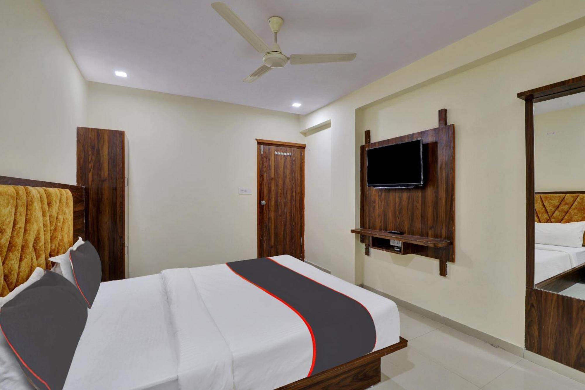 Hotel O Neelkamal Ахмедабад Экстерьер фото